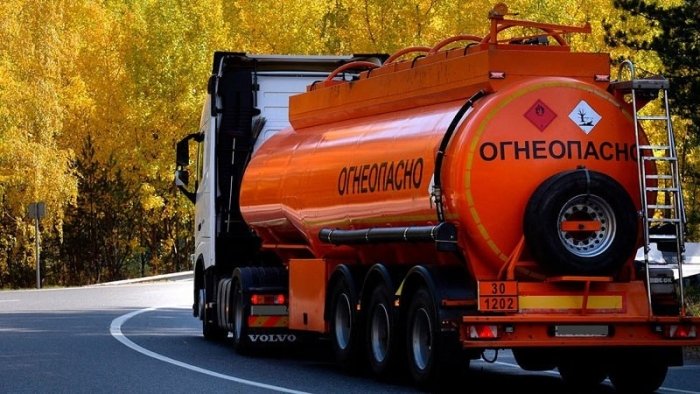 Қирғизистон Афғонистонга бензин етказиб беришни 3,5 баробарга оширди