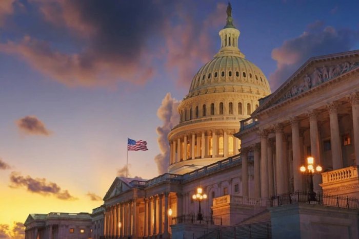 AQShda nimadir bo‘lyapti: Senat o‘ningchi marta hukumatning moliyalash haqidagi qonun loyihasini rad etdi