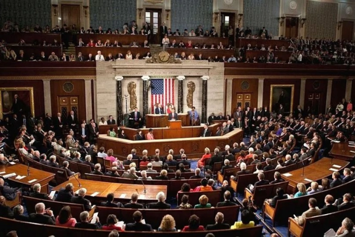 Сенат Венесуэлага қарши Конгресс рухсатисиз куч ишлатмаслик тўғрисидаги резолюцияни рад этди