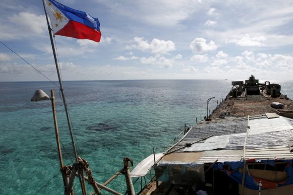 Эрон Филиппин нефть кемаларининг Ормуз бўғози орқали хавфсиз ўтишини кафолатлади