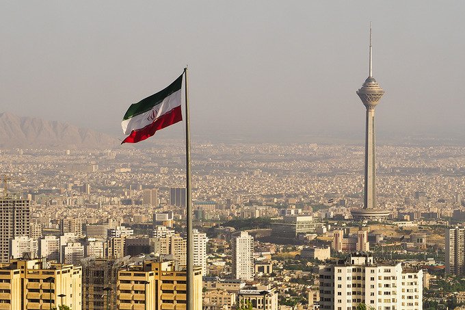  Эрондаги марафон ташкилотчилари унда аёллар ҳижобсиз ҳолатда иштирок этгани учун ҳибсга олинди — The Insider 