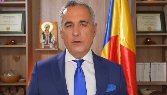 Руминияда президентликка номзод бўлган ўта миллатчи сиёсатчи Кэлин Жоржеску сиёсатдан кетишини эълон қилди