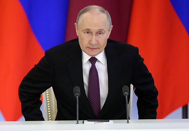 Россия президенти Пасха муносабати билан қисқа муддатли сулҳ эълон қилди Россия президенти Пасха муносабати билан қисқа муддатли сулҳ эълон қилди