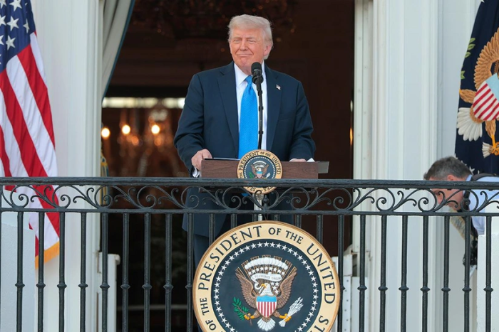 Трамп Цзиньпин билан гаплашганидан кейин Токиони вазминликка чақирди