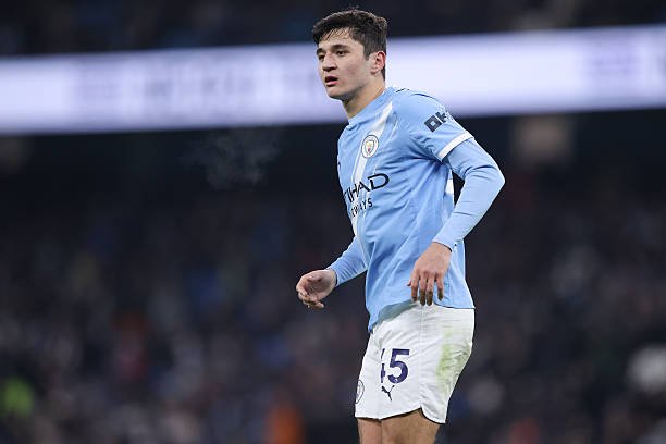 Абдуқодир Ҳусанов сайёранинг энг тезкор 10 нафар футболчиси қаторига кирадими?