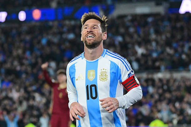 Messi Argentina terma jamoasidan ketdimi?