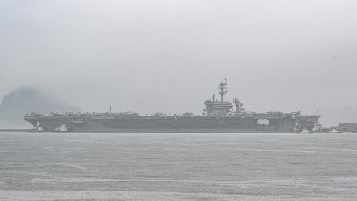 АҚШ Яқин Шарққа қўшимча ҳарбий кема юборди