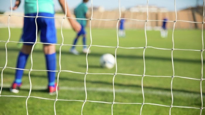 O‘FA qator futbolchi va klublarni jazoga tortdi