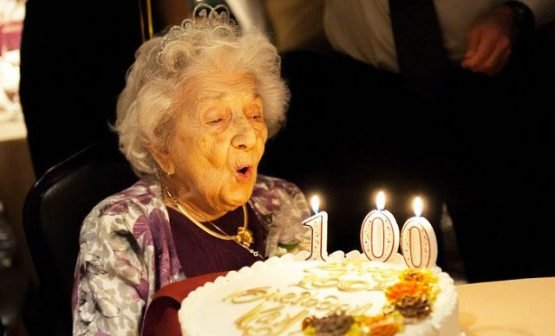 HD formatda eshak pornosini tomosha qiling Jinsiy hamshira MP4 bepul