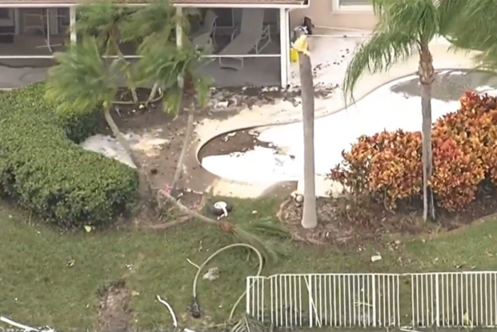 Флоридада самолёт қулаб тушди