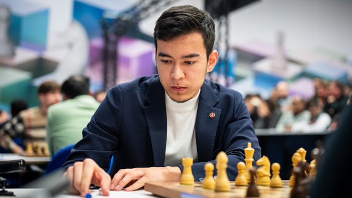 FIDE рейтинги янгиланди. Нодирбек Абдусатторов ўз ўрнида қолди, Жавоҳир Синдоров эса бир поғона юқорилади