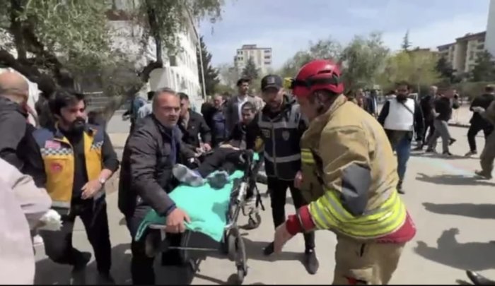 Turkiyadagi yana bir maktabda otishma sodir etildi: qurbonlar bor