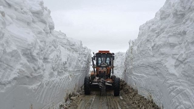 Uxlayotgan gozal jinsiy aloqa video Bepul porno videolar