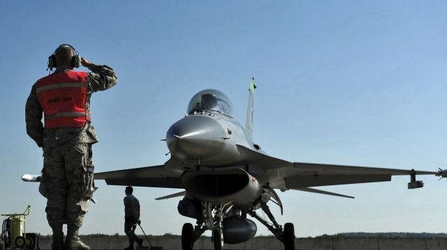 Blinken Ukraina yozda F-16 dan foydalanishi mumkinligini aytdi