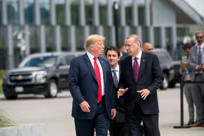 Трамп Эрдўғонни "қаттиққўл одам" ва "ҳақиқий иттифоқчи" деб атади