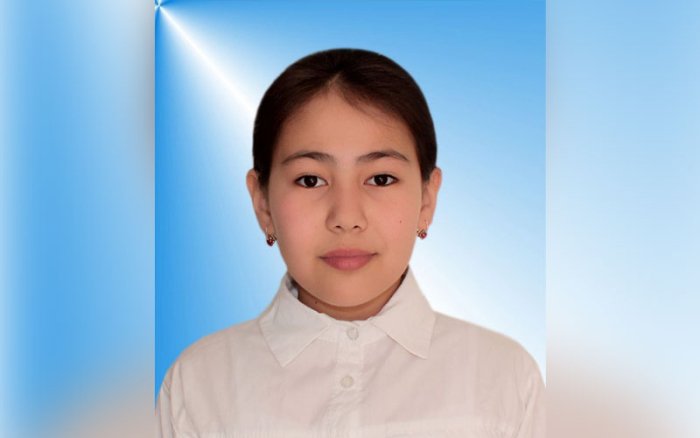 Yoqimli sargish bilan liftda jinsiy aloqa