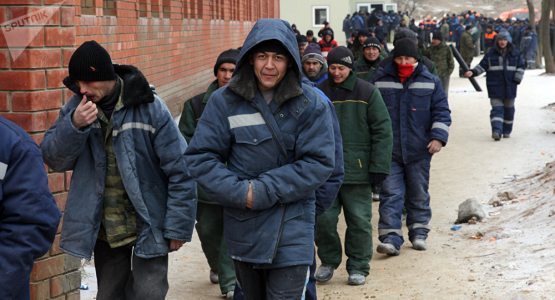 Rossiyada mehnat migrantlari majburiy emlanishi mumkin