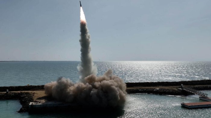Эрон Исроилга қарши кенг кўламли ракета зарбаларини берди