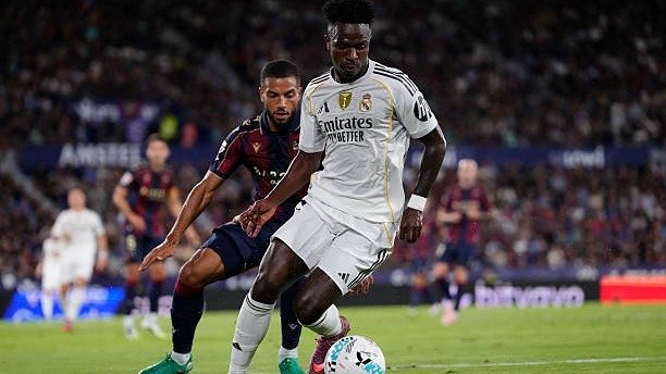 Винисиус "Реал"даги келажаги бўйича қарор қабул қилди