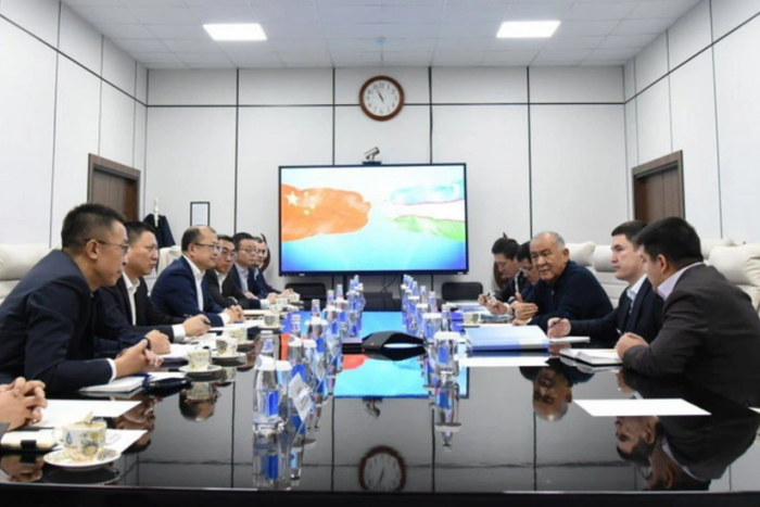 “O‘zbekneftgaz” rahbari Xitoy kompaniyalari bilan hamkorlikni muhokama qildi