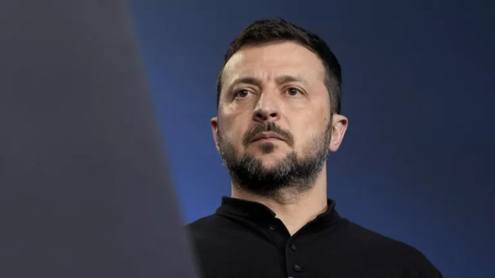 Франция Россия аэродромларига ҳужумдан кейин Зеленскийни қоралади: "У ҳарбий ҳаракатларни давом эттиришдан манфаатдор"
