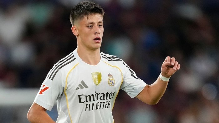 "Реал"нинг туркиялик юлдузини АПЛнинг икки гранди қўлга киритмоқчи