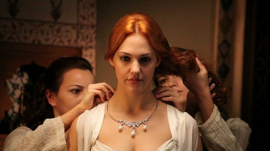 Таниқли актрисанинг АҚШлик эри "фош бўлди". Актриса эса... (ФОТО)