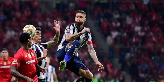 XXI асрнинг энг яхши ҳимоячиси аниқланди (Топ-15)