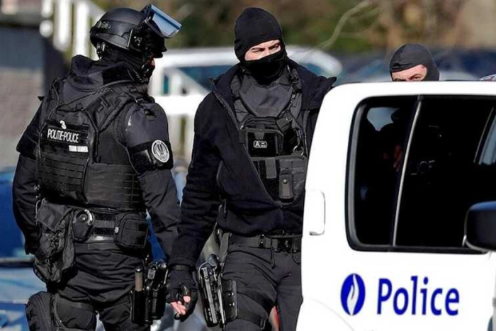 Брюсселда Еврокомиссия офисларида тинтув ўтказилди