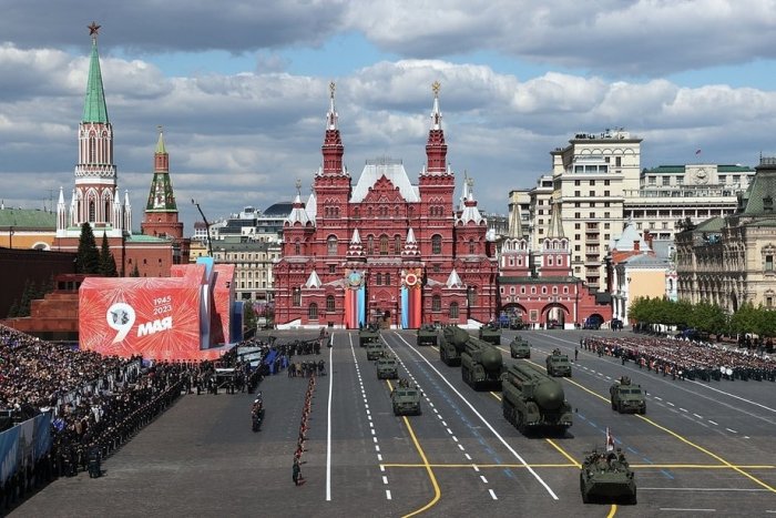 Сиёсатчи: Украина 9 майда Россия учун «совға» тайёрлаётган бўлиши мумкин