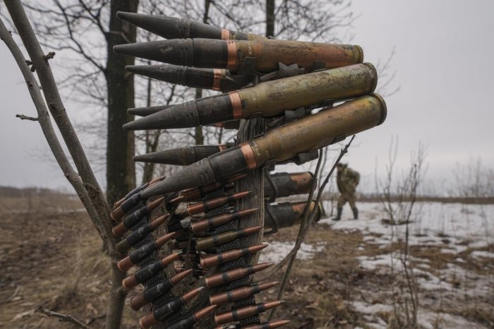 Ukraina armiyasidagi vahima va tartibsizliklar fonida Kuleba G‘arbdan Kiyevning g‘alabasiga ishonishni so‘radi