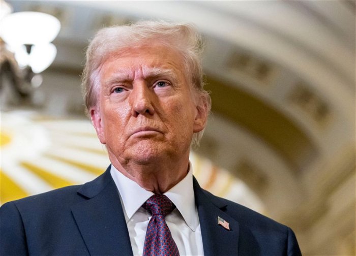 Трамп Саудияга йўл олди: Форс кўрфази давлатлари билан муҳим музокаралар кутилмоқда