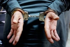 Рашк сабабли ўз хотинини ўлдирган 54 ёшли ўзбекистонлик эркак қўлга олинди Рашк сабабли ўз хотинини ўлдирган 54 ёшли ўзбекистонлик эркак қўлга олинди