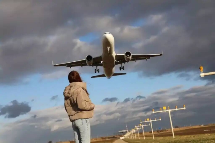 Parijda samolyot yo‘lovchilarni unutib qoldirdi Parijda samolyot yo‘lovchilarni unutib qoldirdi