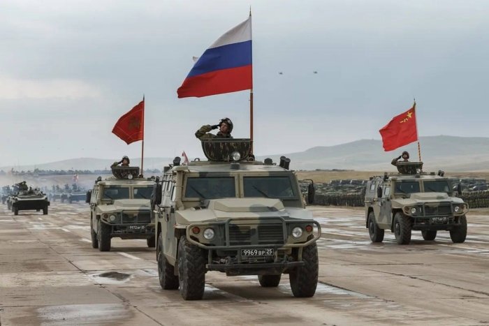  Хитой Украинага қарши уруш учун Россия ҳарбийларини тайёрлаган