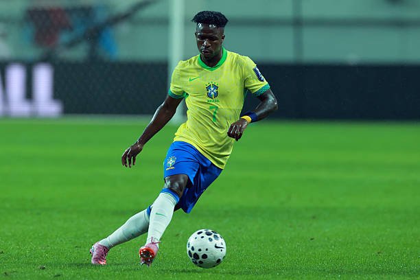 Саудия клуби Винисиус трансфери учун жаҳон рекордини ўрнатишга тайёр