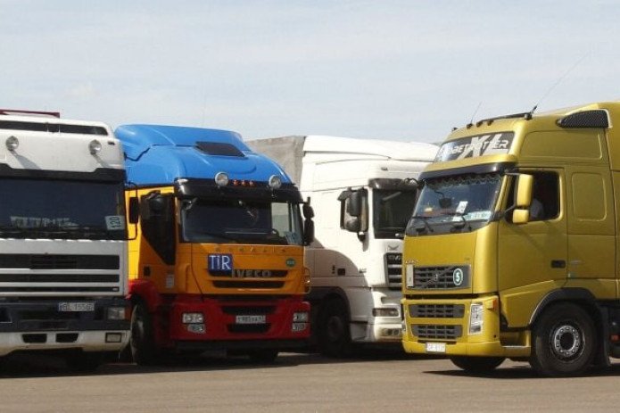 Ўзбекистонда юрадиган хорижий транспортлар кўпроқ пул тўлайдиган бўлди