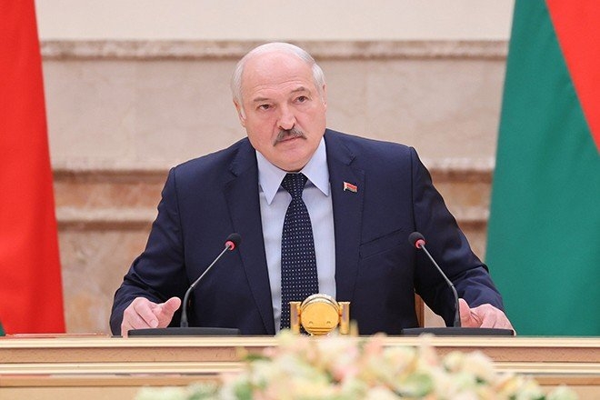 Lukashenko Tokioda birorta ham medal olmagan sportchilarga Belorussiyaga qaytmaslikni tavsiya qildi