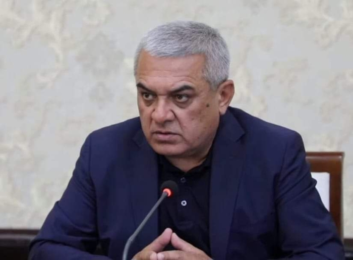 Рўзадор фермерларни сув ичишга мажбурлагани айтилган Косон ҳокими устидан Бош прокуратурага шикоят қилинди