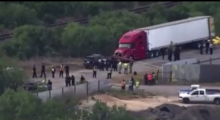 Texasdagi yuk mashinasida AQShga kirmoqchi bo‘lgan 46 nafar migrantning jasadi topildi