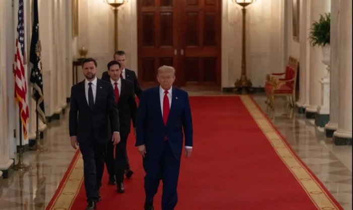 Trampni AQSh Konstitusiyasini buzganlikda ayblashmoqda