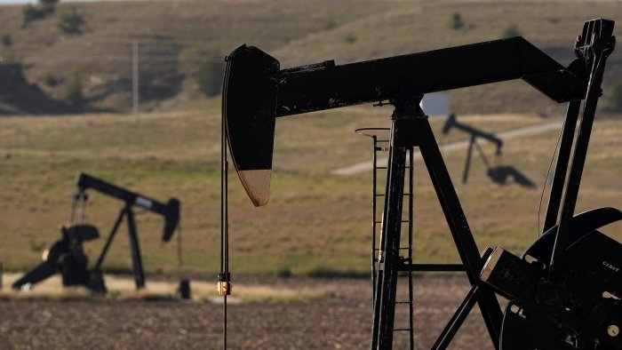 Еврокомиссиянинг нефть нархини пасайтириш нияти энергия бозорларини барқарорлаштиришга ёрдам бермайди Еврокомиссиянинг нефть нархини пасайтириш нияти энергия бозорларини барқарорлаштиришга ёрдам бермайди