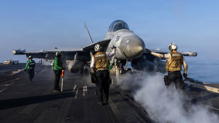 Оқ уй Эронга қарши операция учун қўшимча маблағ ажратишни режалаштиряптими?