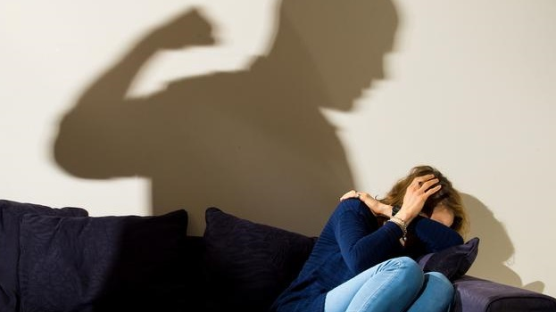 Xoroz halqalari bilan jinsiy aloqa fotosuratlari Porno ayollar eshaklarini yuvadilar