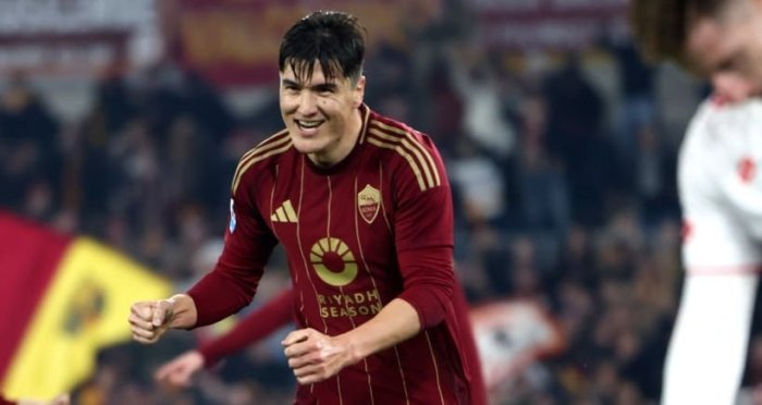 Шомуродов "Рома"нинг ўтган ойдаги энг яхши футболчиси деб топилди