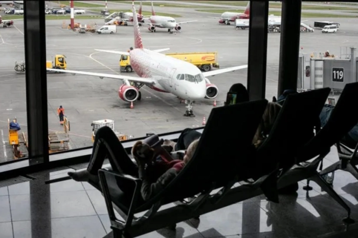 Венесуэладаги вазият туфайли минглаб сайёҳлар Кариб денгизида қолиб кетишди