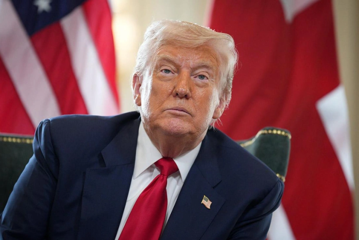 Tramp Oq uy yaqinida otishma sodir etgan shaxsning oilasini deportasiya qilish haqida o‘ylamoqda