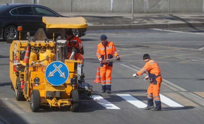 “Бизга оилалар керак эмас” — Россия миграцияга кел, ишла ва кет деган тамойил бўйича ёндaшмоқчи