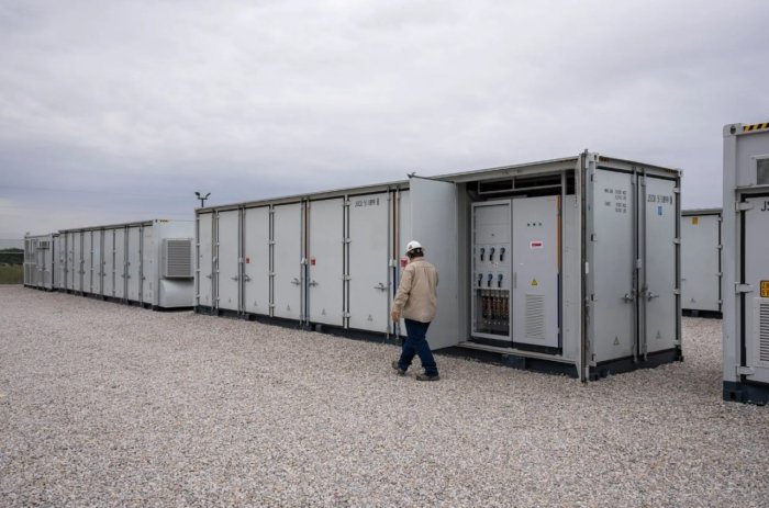 Нега америкалик автокомпаниялар йирик батареялар ишлаб чиқармоқчи?