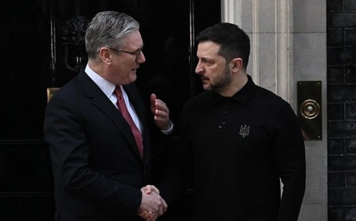 Zelenskiy va Starmer Tramp–Putin muzokaralarini taraqqiyot imkoniyati sifatida baholadi